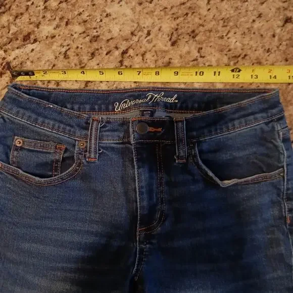 Universal Thread mid-rise girlfriend crop jeans sz 4 / 27 waist - Picture 4 of 8